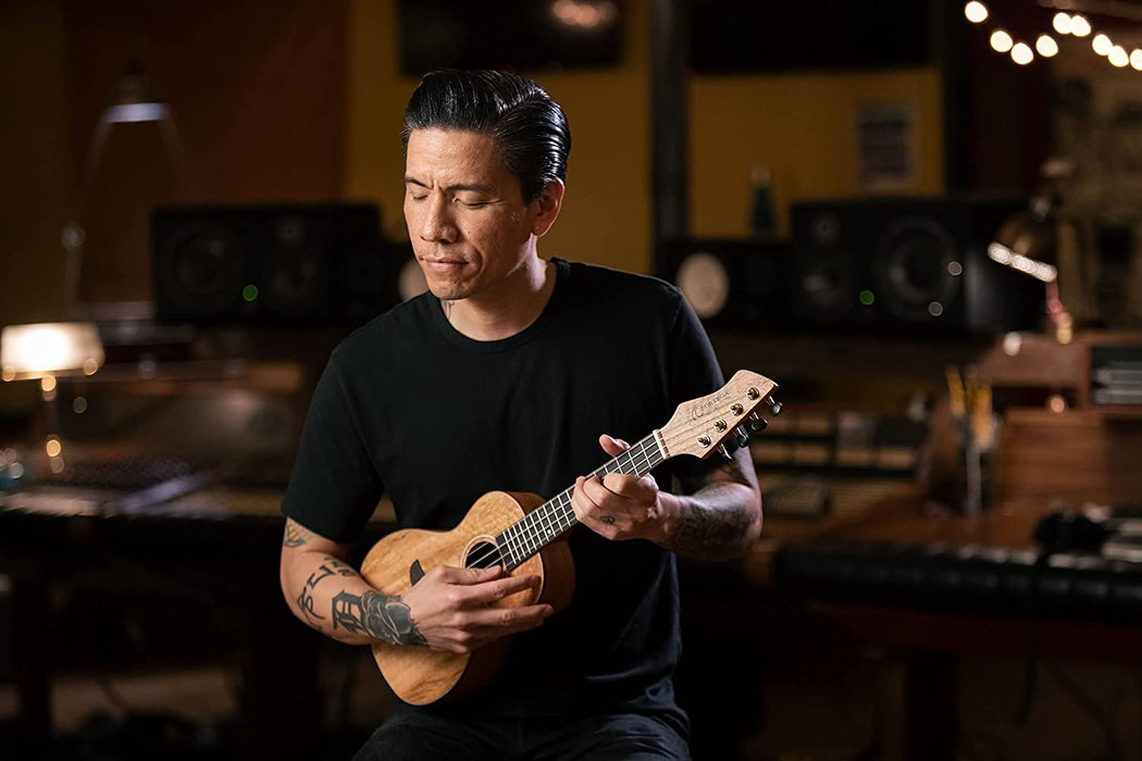 Ortega Guitars, 4-String Horizon Series Revese Headstock Concert Ukulele w/Bag, Right, Natural (RUMG)