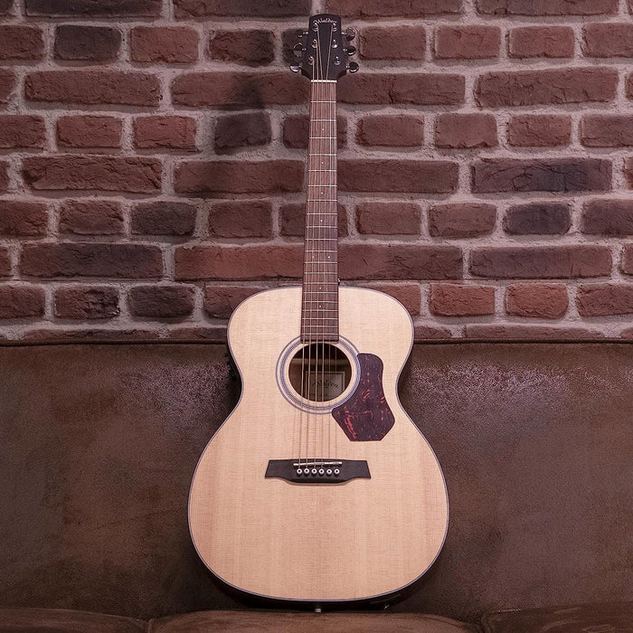 Walden O550E Natura Solid Spruce Top Orchestra Acoustic-Electric Guitar - Open Pore Satin Natural