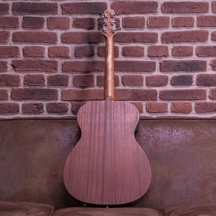 Walden O550E Natura Solid Spruce Top Orchestra Acoustic-Electric Guitar - Open Pore Satin Natural