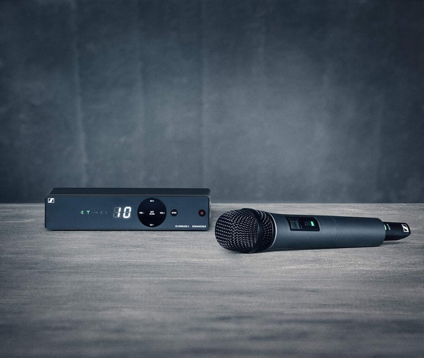 Sennheiser Pro Audio XSW 1-825-A Vocal Wireless Microphone, A Range 548-572 MHz, Black, medium
