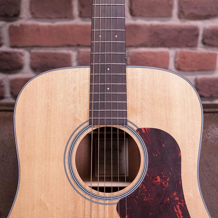 Walden D550E Natura Solid Spruce Top Dreadnought Acoustic-Electric Guitar - Open Pore Satin Natural